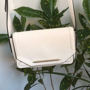 DANIELLE NICOLE White Purse!